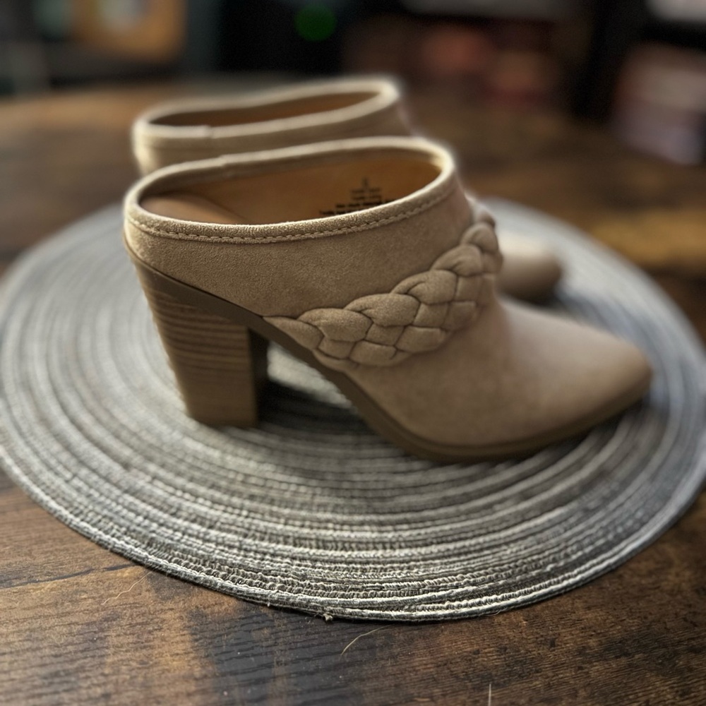 Journee Collection Tan Braided Mules